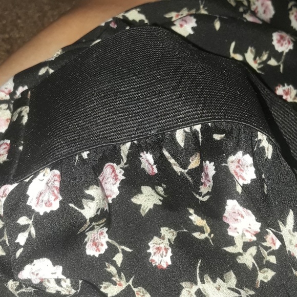 Romper - Picture 3 of 4